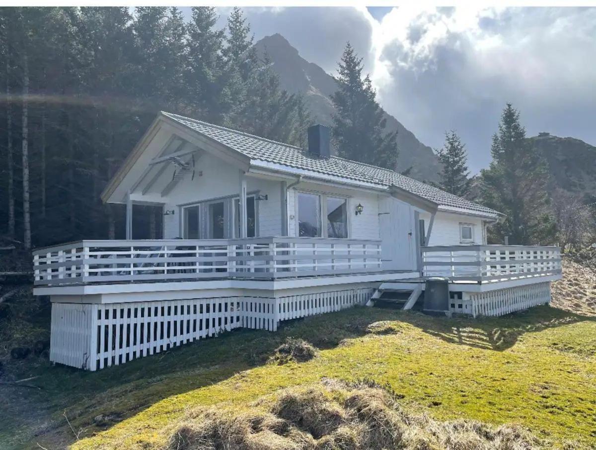 Vettinghytta, Close To The Sea With Amazing View. Gravdal (Vestvagoy) Exterior foto